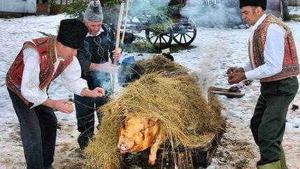 De ce se taie porcul în ajun de Crăciun? Descoperă tradițiile și obiceiurile străvechi ale moldovenilor