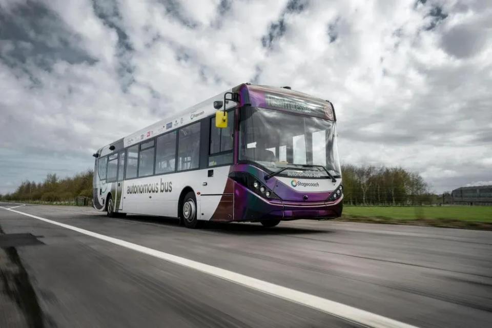 Primul aeroport european care introduce o linie de autobuze fără șoferi. Când va fi funcțională