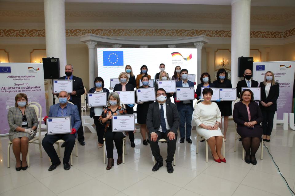 15 ONG-uri din Regiunea Sud au primit certificate de grant din partea Uniunii Europene //VIDEO