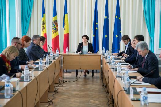 BENEFICIARII DE PENSII ȘI ALOCAȚII SOCIALE DE STAT VOR PRIMI UN AJUTOR UNIC DE 1500 DE LEI