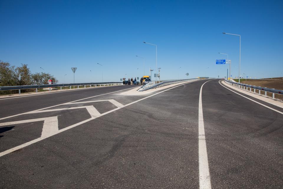 R. Moldova va primi un credit de 100 de milioane de euro pentru construcția și reabilitarea drumurilor