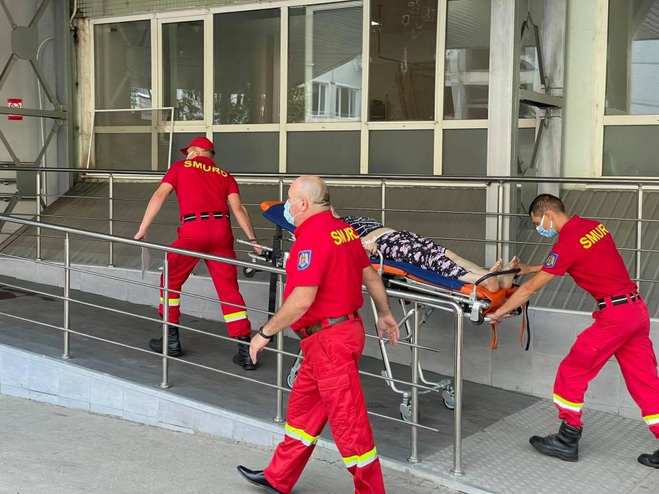 Intervenția transfrontalieră terestră SMURD pentru o pacientă de 57 de ani /VIDEO