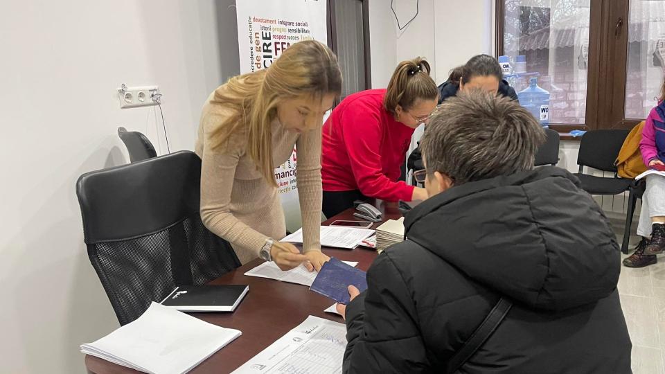 Refugiații ucraineni cazați în Cahul au primit vouchere pentru produse alimentare și îmbrăcăminte