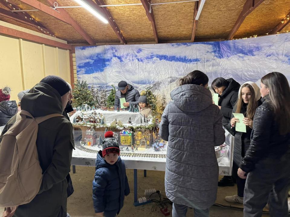 Cum ajungi la Festivalul de Crăciun din Zîrnești? Ce este în program?