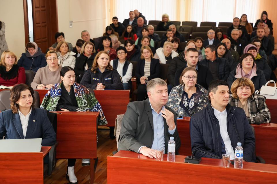 Prim-ministrul Dorin Recean încurajează investițiile în infrastructura locală pentru îmbunătățirea condițiilor de viață în Cahul