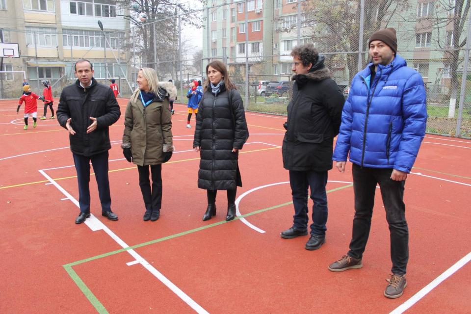 La Cahul a fost inaugurat un teren sportiv multifuncțional pentru comunitate și refugiați din Ucraina