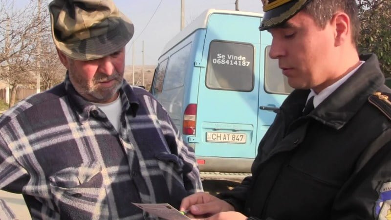 (Video) Locuitorii raionului Cahul fac cunoştinţă cu poliţiştii săi