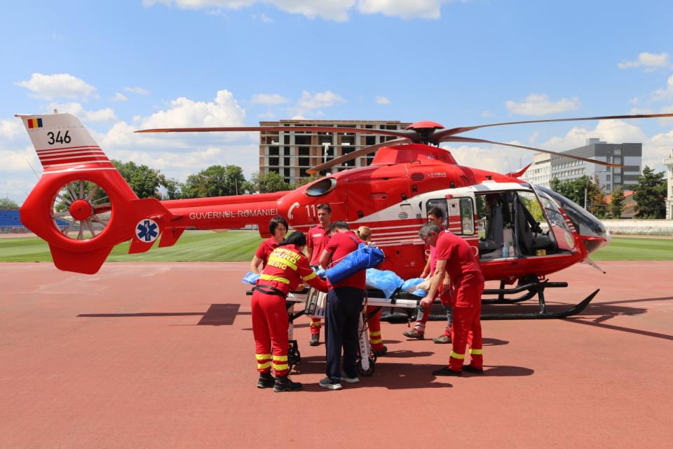 Un bărbat de 62 de ani a fost transportat cu elicopterul de la Cahul la Chișinău