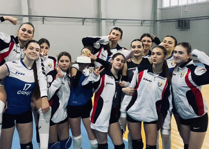 Echipa de volei feminin din Cahul a învins în „Liga A”, desfășurată în noul complex sportiv multifuncțional din Comrat