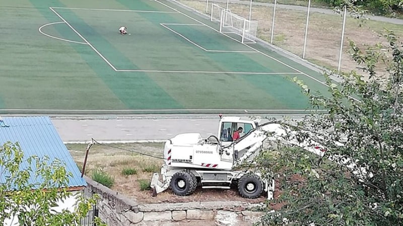 Au băgat buldozerul în stadionul Atlant din Cahul