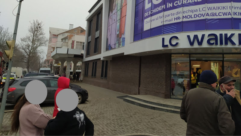 Pompierii au intervenit la un centru comercial din Cahul // FOTO