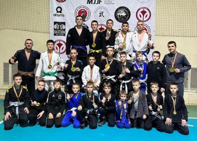 Wolfpack BJJ Cahul aduce acasă 17 medalii de aur de la Campionatul Moldovei de Jiu Jitsu (Newaza)