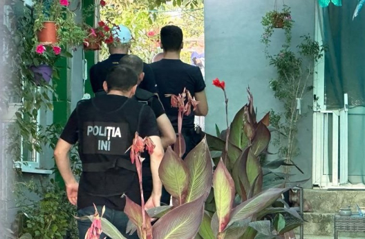 Un tânăr din Cahul - reținut în timp ce comercializa substanțe narcotice