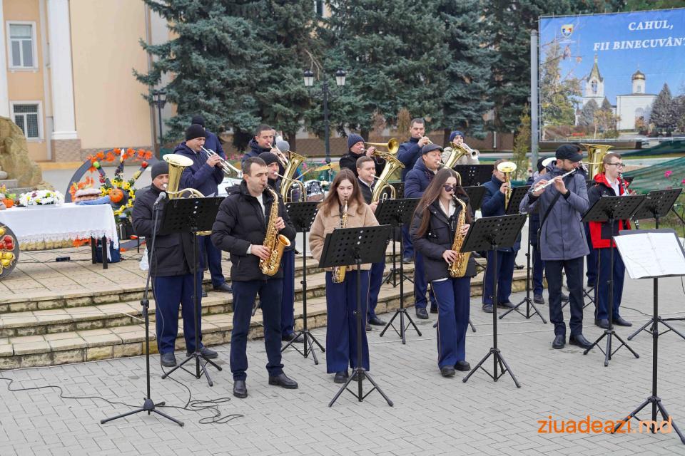 REPORTAJ FOTO: Fanfara municipală Cahul de Hramul orașului