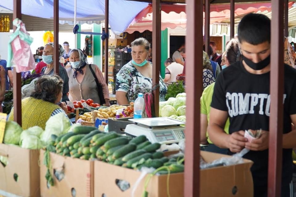 COMERCIANȚII PIEȚELOR DIN CAHUL PROTESTEAZĂ