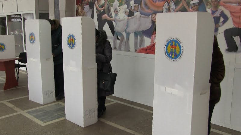 Indiferența = stagnare! Prin absenteism, tinerii își mutilează viitorul!