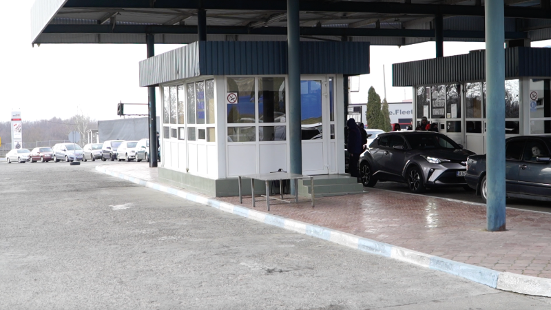 Acte falsificate și transport ilicit de călători, descoperite de Polițiștii de Frontieră din Cahul