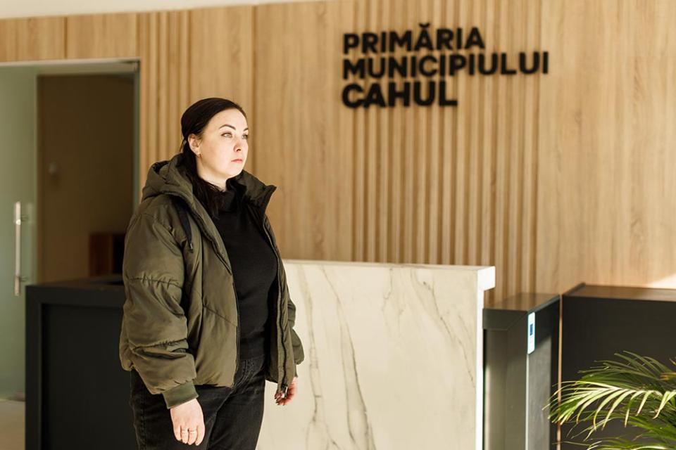 Ucraineanca Hanna, refugiată la Cahul, devine „ofițer de prietenie” /VIDEO