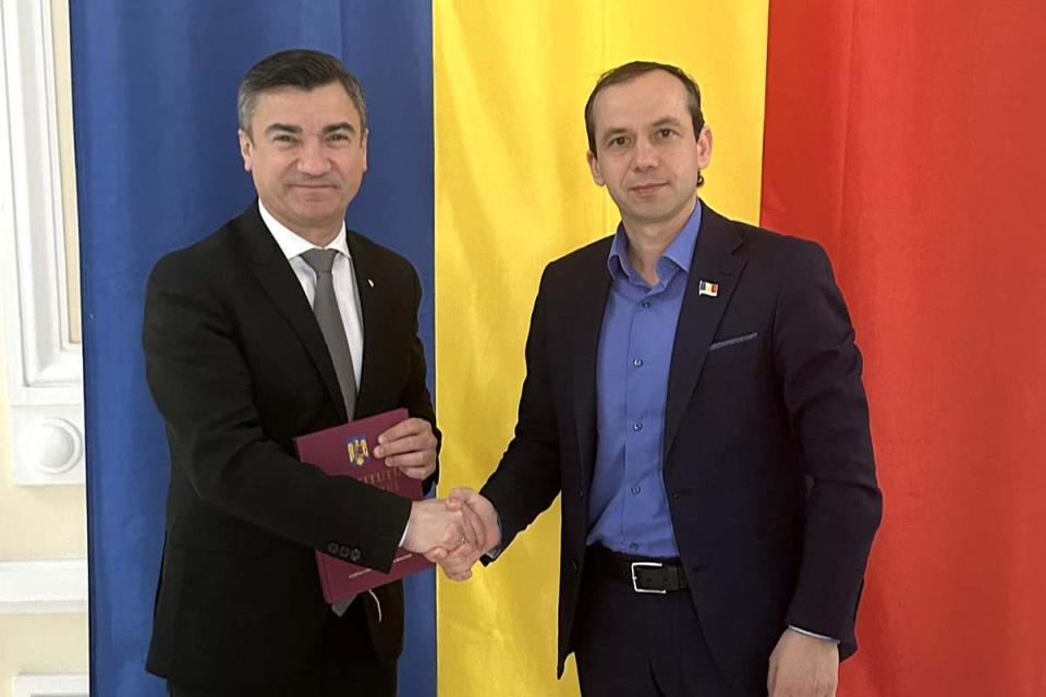Proiecte comune educaționale și culturale între Iași și Cahul: Vor fi reluate excursiile pentru tinerii din Cahul în Iași