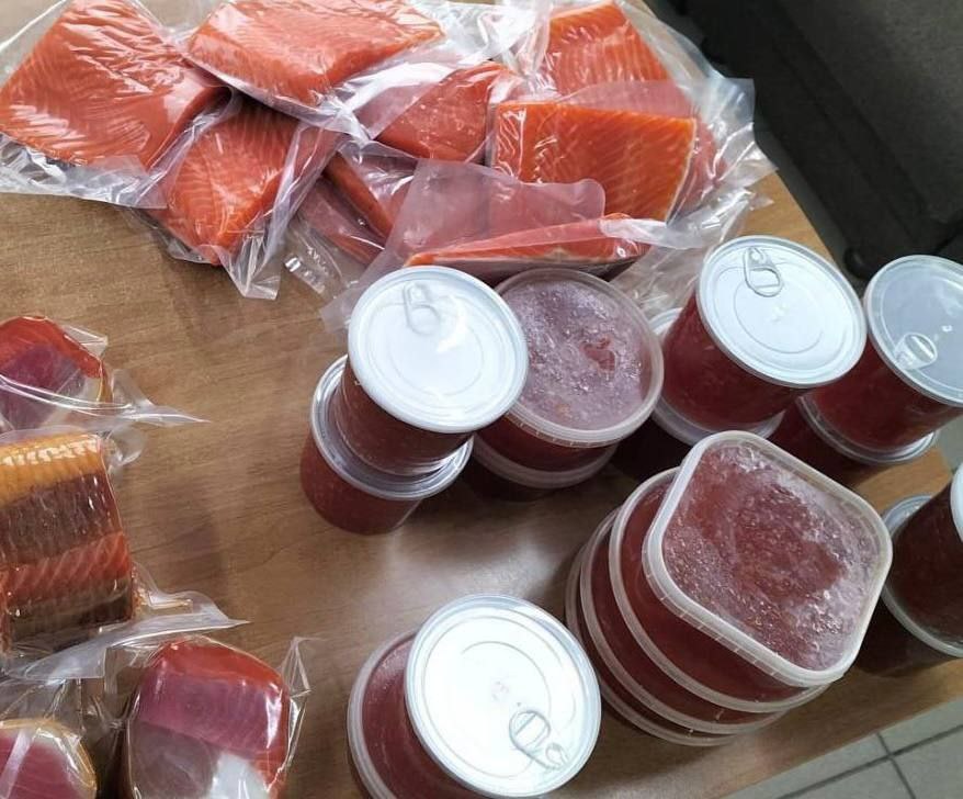 FOTO // Contrabandă cu caviar și somon la Vama Giurgiulești