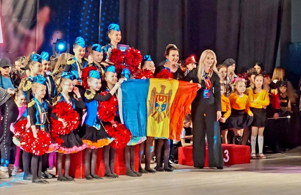 Iana Pirneac: ”După ce am văzut că toate grupele noastre şi dansul nostru a luat locul I, am simţit o mândrie pentru colectivele și pentru oraşul pe care îl reprezentăm”