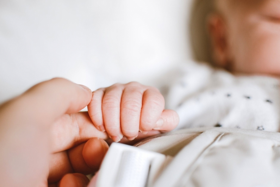 Familiile din Cahul au început să primească indemnizația de 5 mii lei pentru nașterea copilului. Află care este procedura de obținere a indemnizației