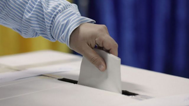 Curs online gratuit pentru tinerii/-ele alegători, care sunt interesați de procesul de vot și desfășurarea/organizarea corectă a alegerilor