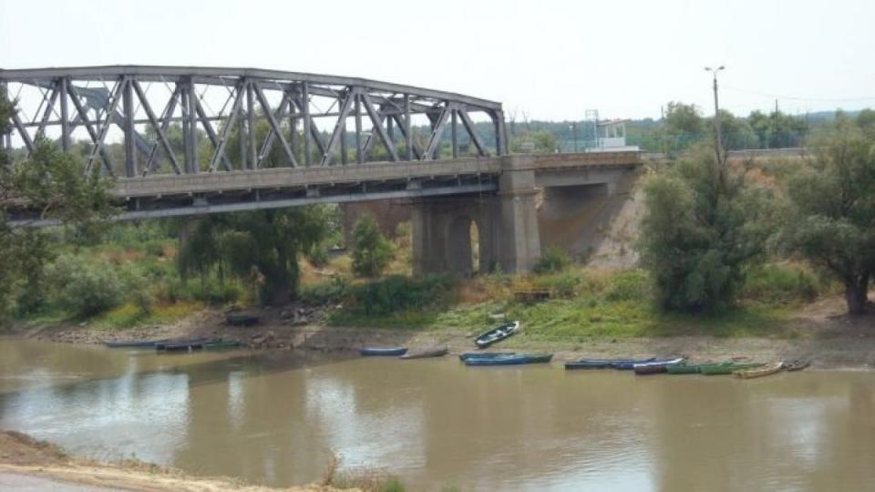 Cadavrul unui bărbat depistat de polițiștii de frontieră  din Giurgiulești