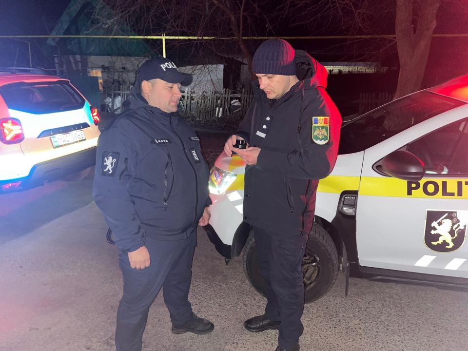 Timp de trei ani un bărbat circula cu acte false. A fost oprit de un echipajul INSP în satul Zîrnești