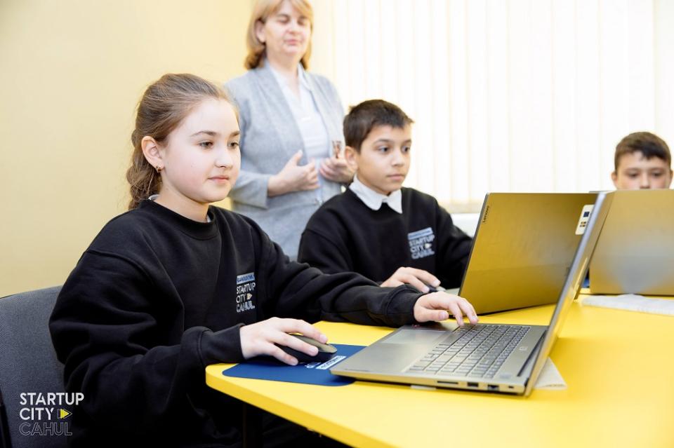Startup City Cahul” – Nouă licee din sudul țării își inaugurează Laboratoarele Digitale