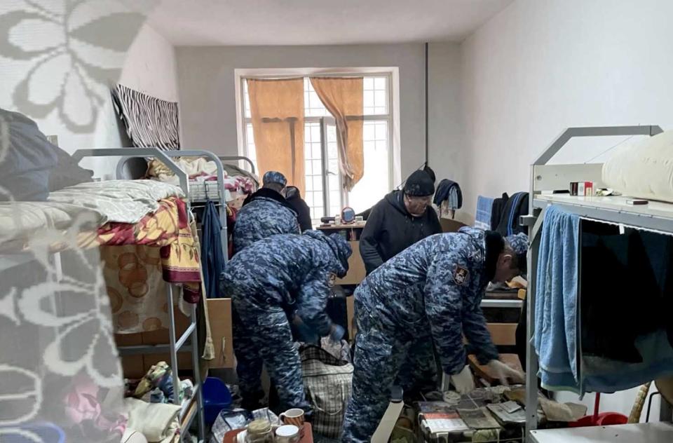 Percheziții și confiscări: substanțe interzise și droguri la Penitenciarul din Cahul și Pruncul /VIDEO