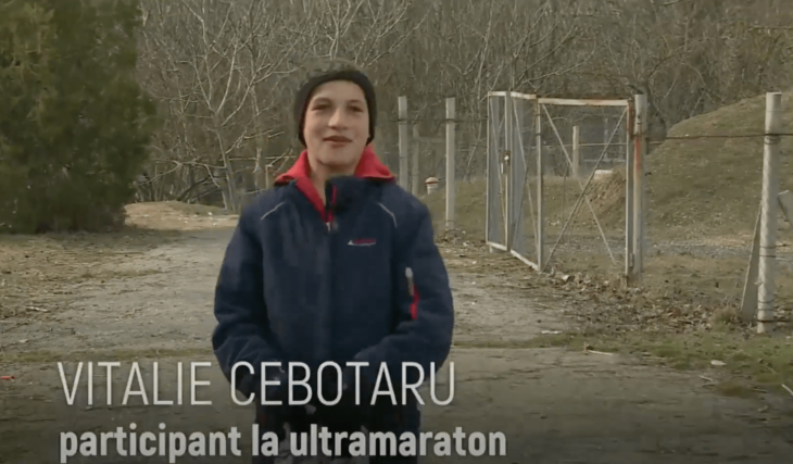 Vitalie, băiatul de 13 ani care a alergat în galoşi la ultramaratonul Rubicon are o singură dorinţă. Află istoria /VIDEO