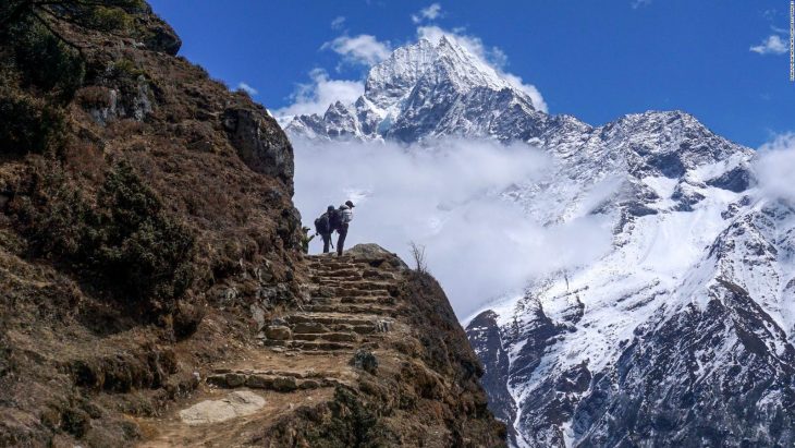 Un grup de sportivi amatori din R. Moldova vor escalada în premieră un munte din Nepal