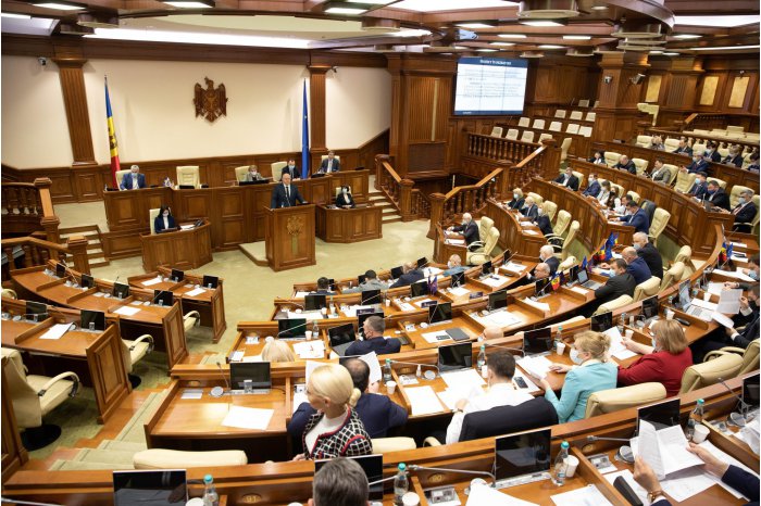 Majoritatea parlamentară a votat declarația PSRM cu privire la recunoașterea caracterului captiv al Curții Constituționale