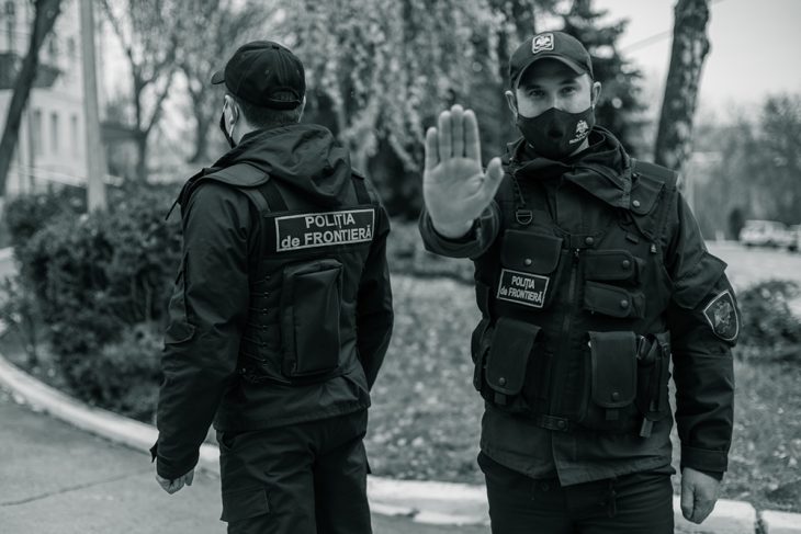 Cinci tentative de corupere a polițiștilor, înregistrate în ultimele 24 de ore. Precizările IGP