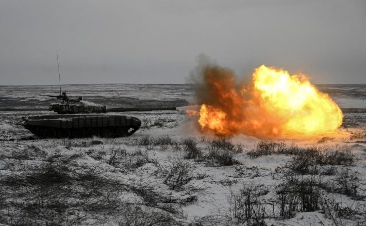 Statul Major al Forțelor Armate a Ucrainei: 4 tancuri rusești au fost incendiate în apropierea orașului Harkov