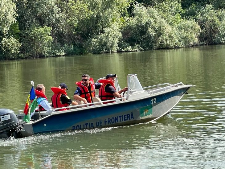 Ofițerii de la FRONTEX vor supraveghea și frontiera „verde”