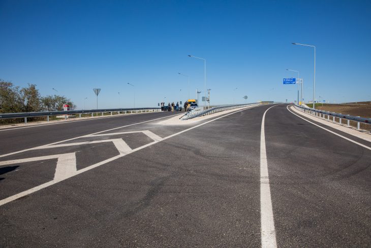 R. Moldova va primi un credit de 100 de milioane de euro pentru construcția și reabilitarea drumurilor