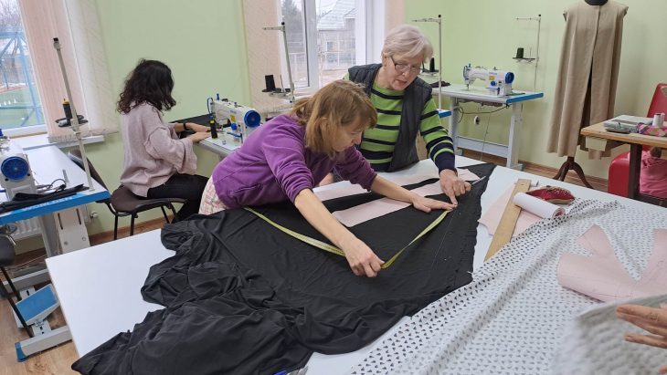 Cursuri de formare pentru femeile refugiate din Ucraina