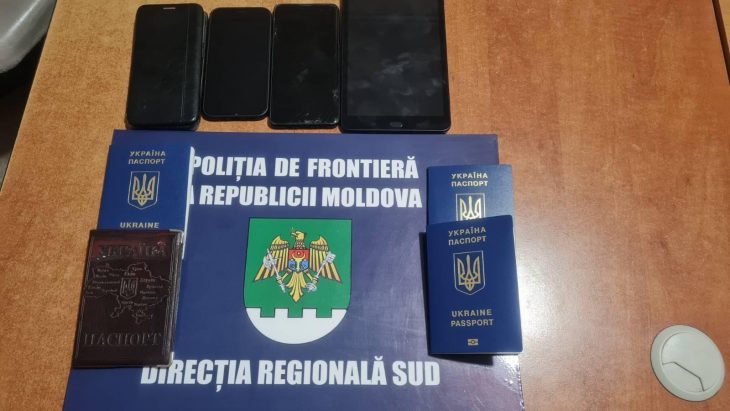 Un bărbat reținut pentru 30 de zile, după ce a ajutat trei ucraineni să ajungă ilegal în R. Moldova