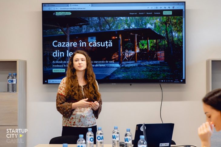 O tânără antreprenoare din Cotihana își digitalizează afacerea din domeniul turismului, cu sprijinul EU4Moldova: Startup City Cahul