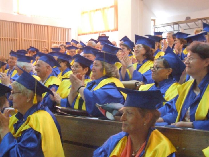 Ministerul Educației lansează „Universitate pentru vârsta a treia”