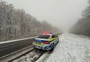 Zăpada s-a așternut în mai multe localități din țară. Poliția solicită maximă prudență în trafic