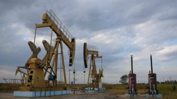 Gazul și țițeiul se întoarce poporului. Guvernul reziliază contractul cu firmele care exploatau resursele din sudul Moldovei