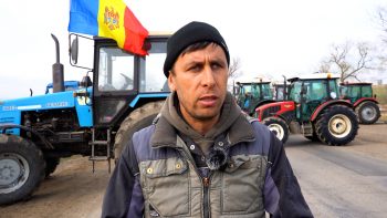 Fermierii din Cahul au blocat traseul Cahul-Cantemir după ce Igor Grosu nu s-a întâlnit cu ei
