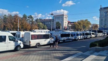Transportatorii anunță proteste și sistarea curselor regulate raionale și internaționale