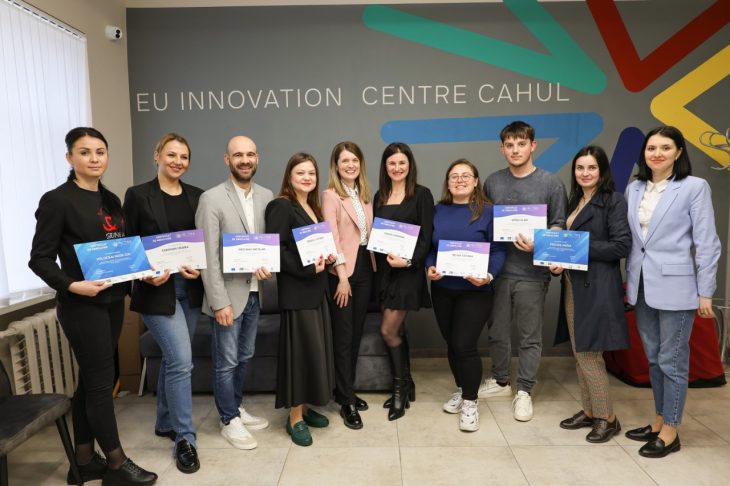 18 persoane din Cahul au absolvit cursurile de Marketing Digital și Design Graphic organizate de centrul Inotek
