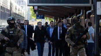 Antony Blinken a ajuns la Kiev pentru a oferi „reasigurări puternice”, în timp ce armele americane ajung pe linia frontului