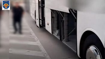 Peste 100.000 dolari americani de contrabandă, depistați într-un autocar sosit din Odesa | VIDEO