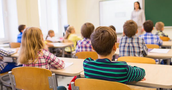 Ministerul Educației cere opinia cetățenilor cu privire la noul curriculum școlar